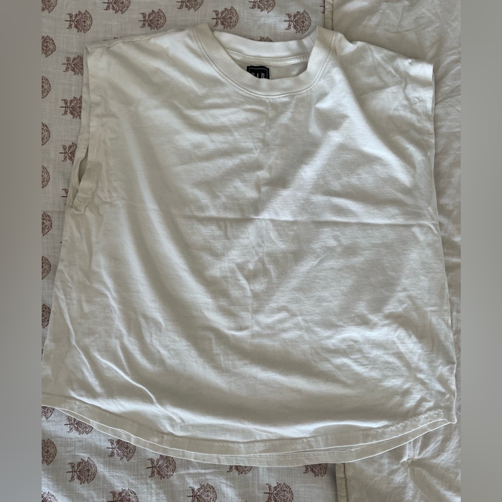 Ivory/Cream Gap Muscle Tee - Size L